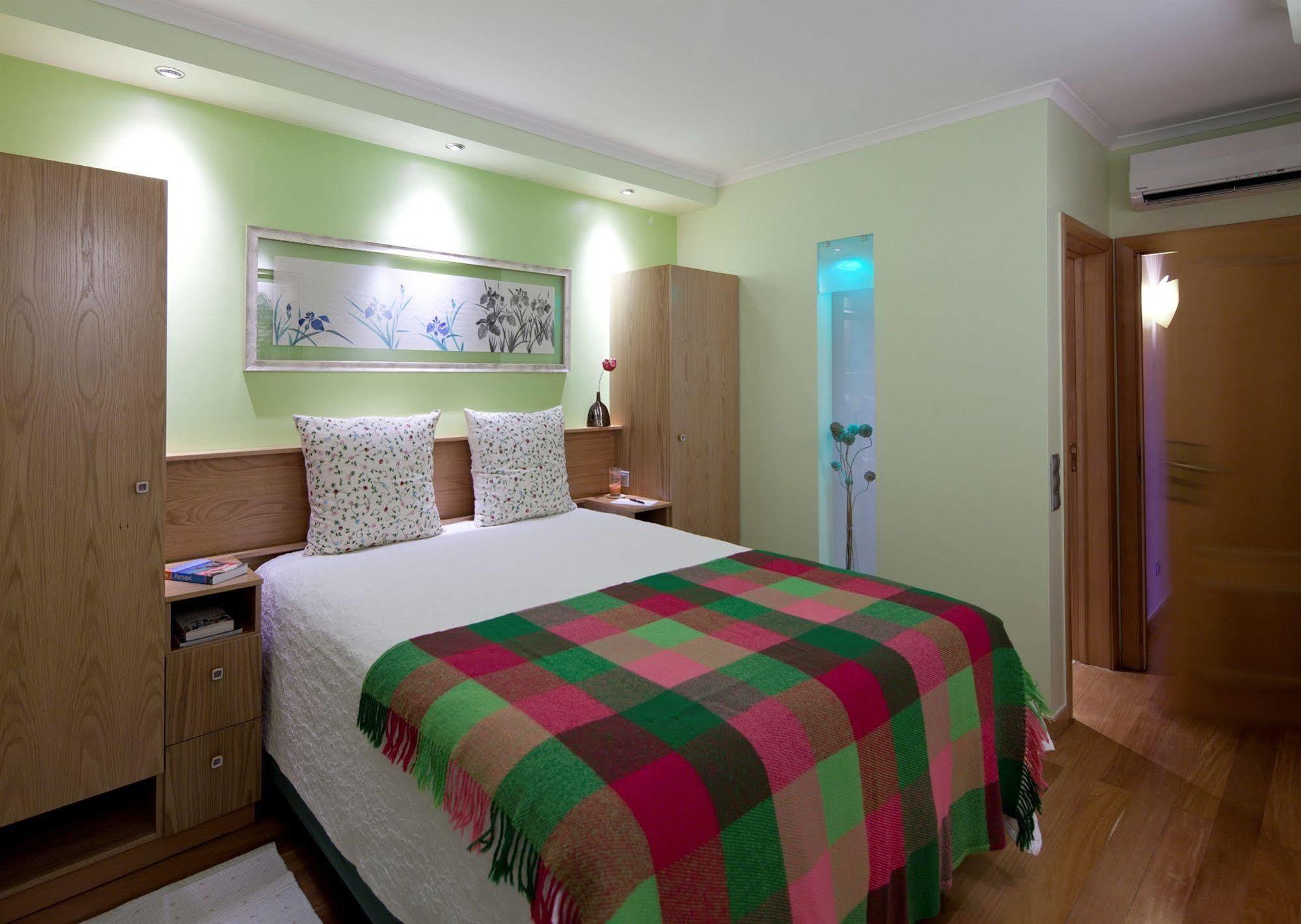 Dolce Vita Guesthouse Ещорил Екстериор снимка